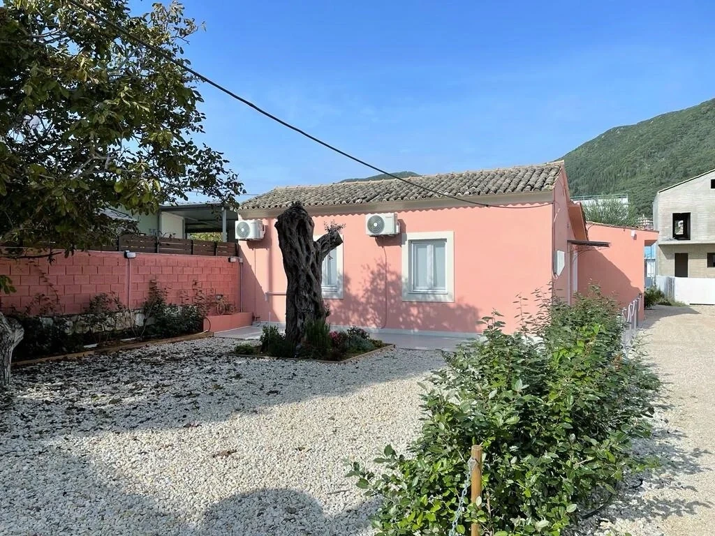 1 - vente maison pieds dans l'eau corfu îles ioniennes grèce