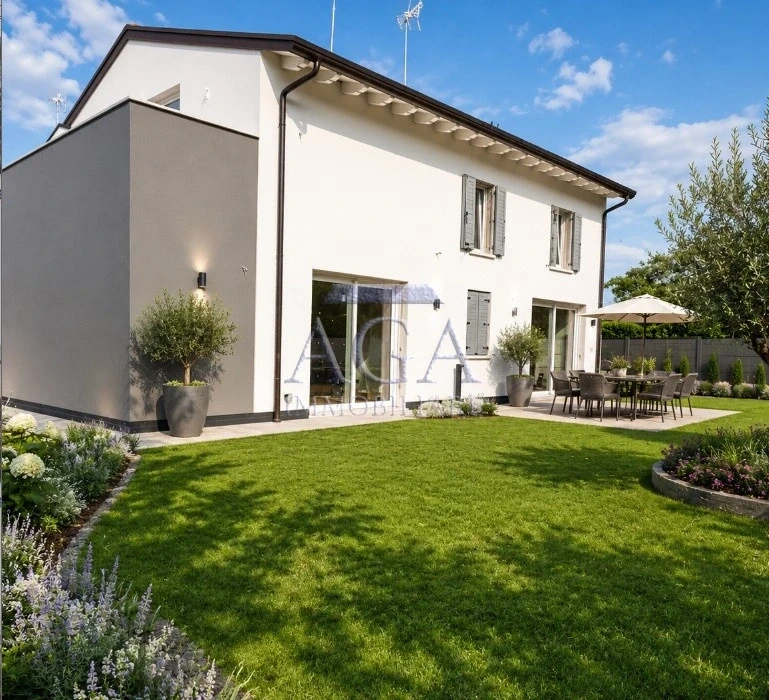 2 - villa for sale in susegana veneto italy