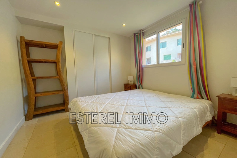 2 - apartment for vacation rentals in théoule-sur-mer alpes-maritimes france