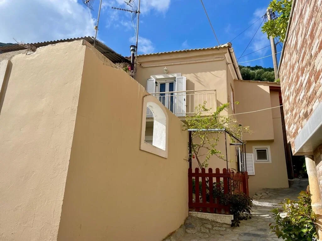 2 - apartment for sale in mesongí ionian islands greece