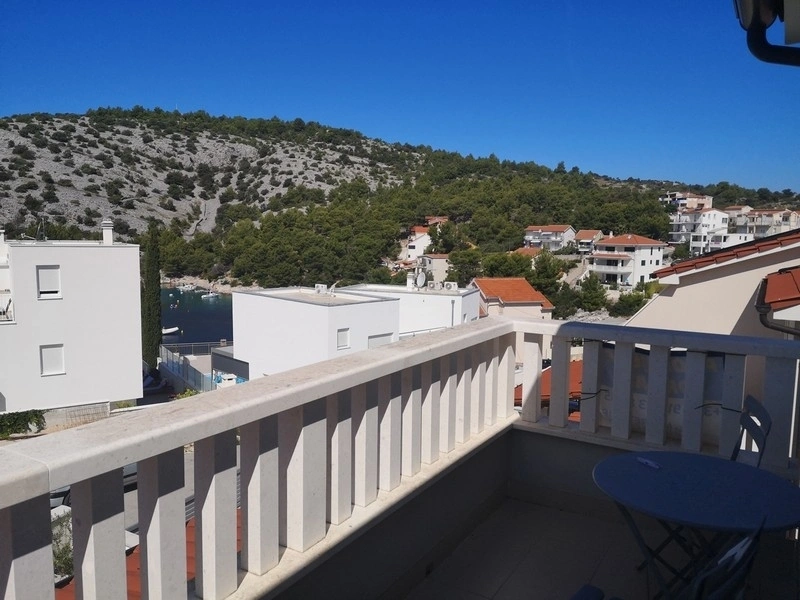 2 - venta casa vista al mar rogoznica šibenik-knin croacia