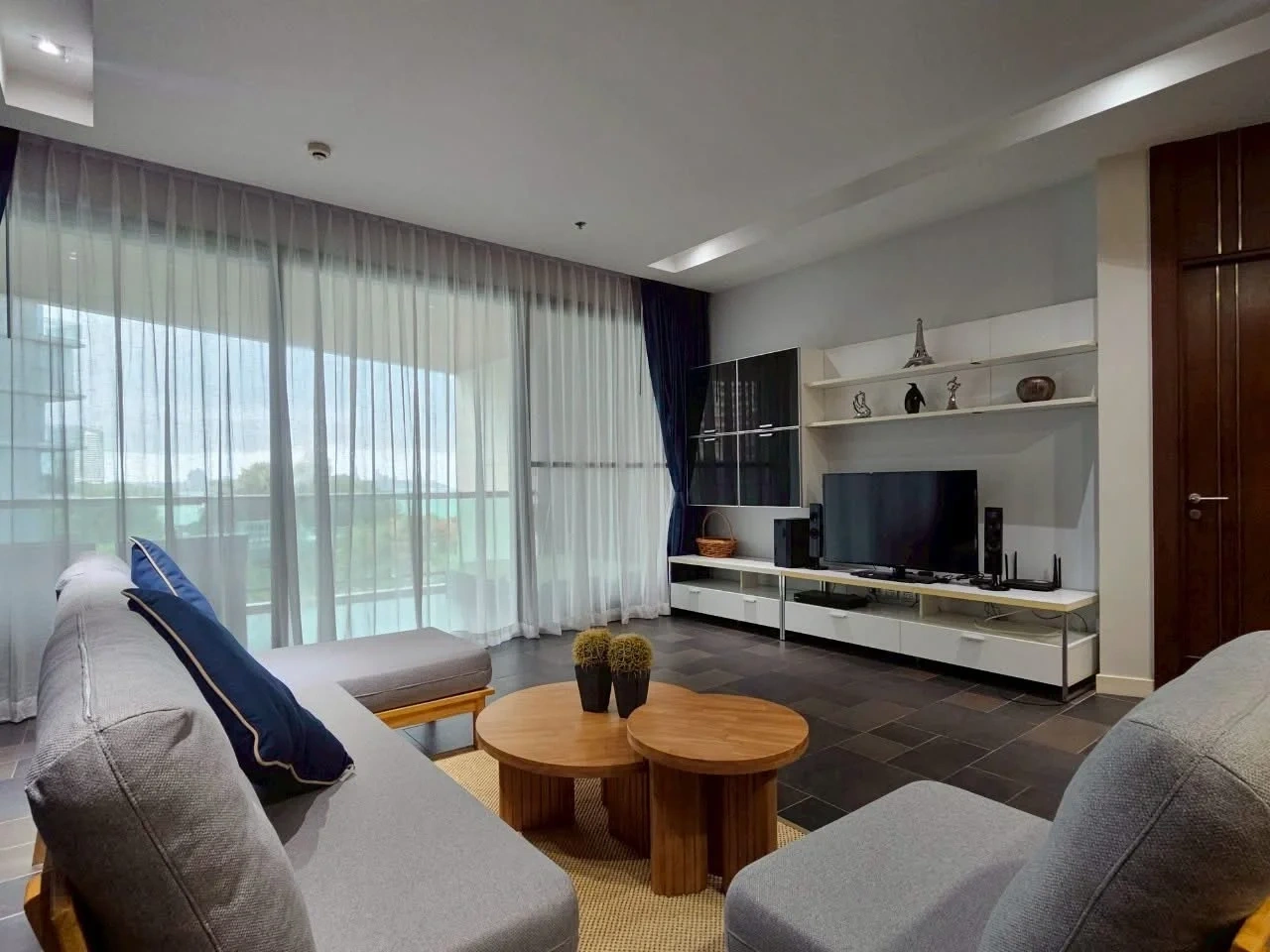 1 - vente appartement pieds dans l'eau pattaya chonburi thaïlande