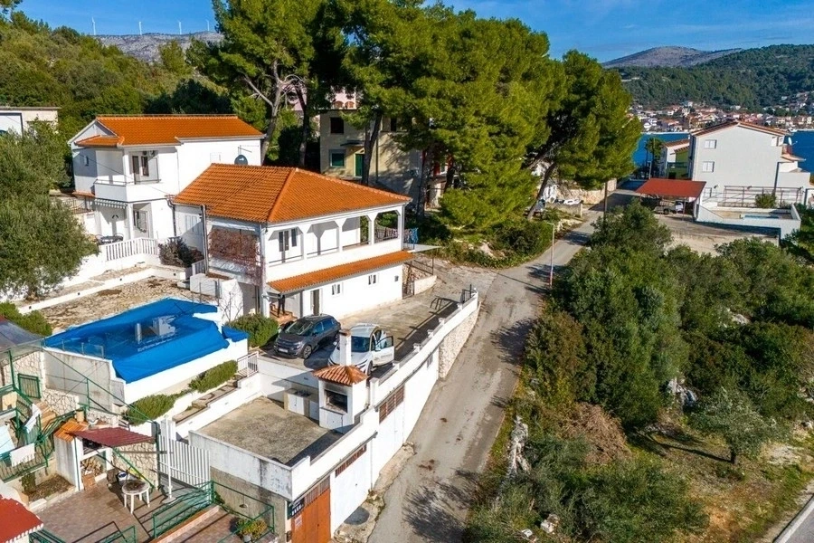 2 - venda edifício vista de mar trogir split-dalmácia croácia