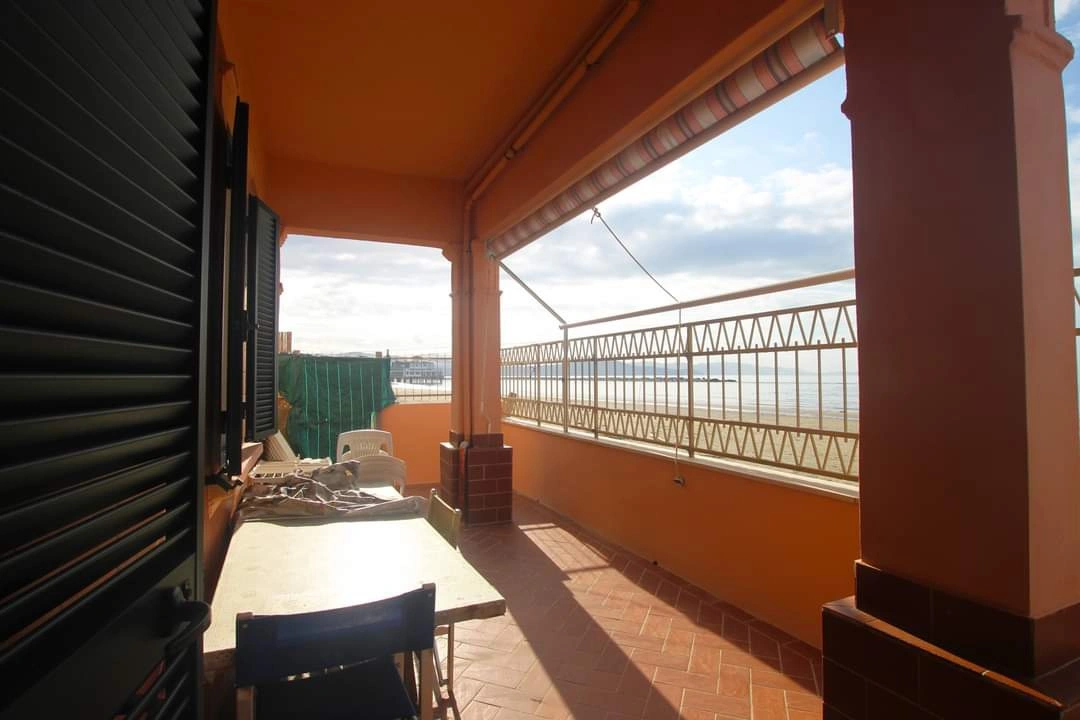 2 - venda casa a praia ao pé follonica toscana itália