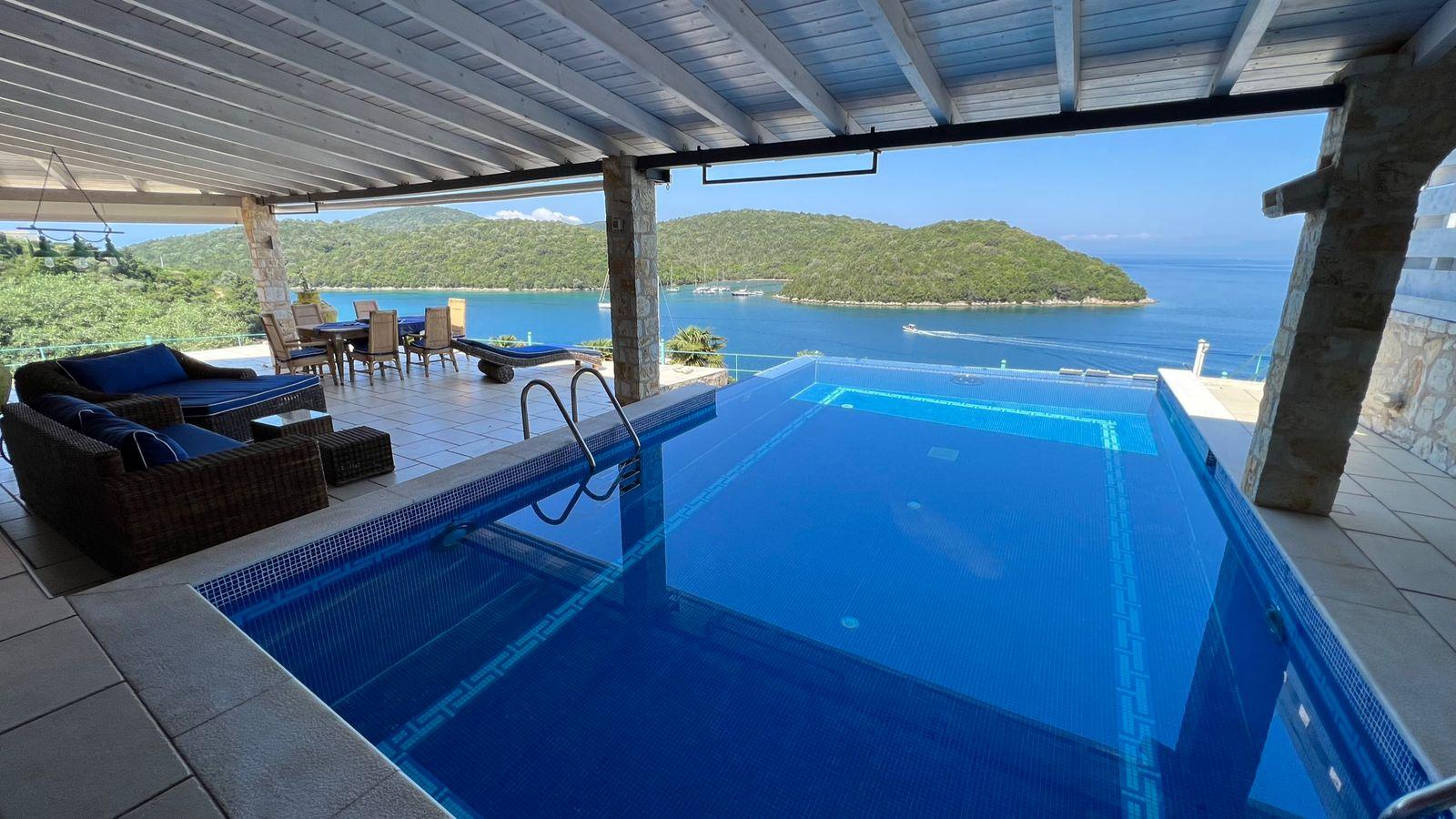 1 - vendita proprietà fronte mare sivota epiro grecia