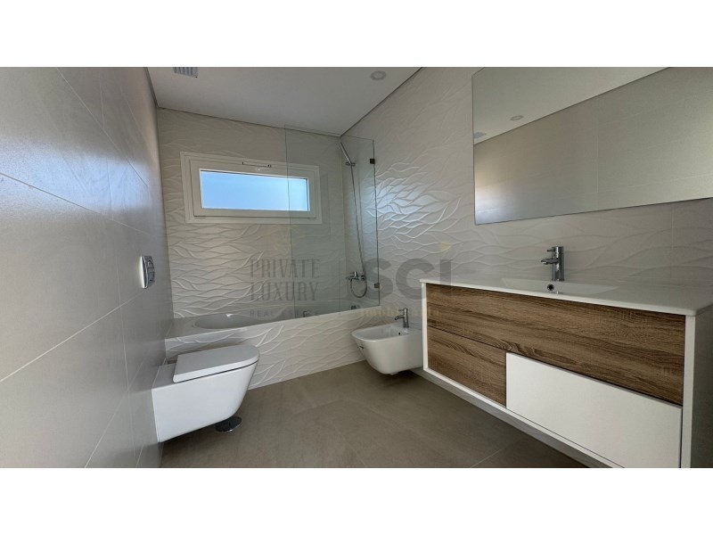 2 - house for sale in setúbal lisbon region portugal