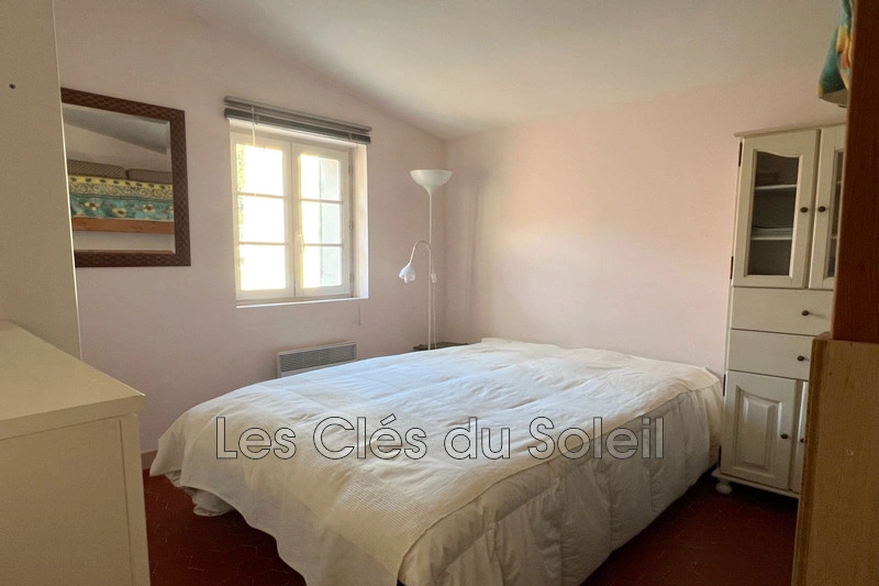2 - venda casa le revest-les-eaux var frança