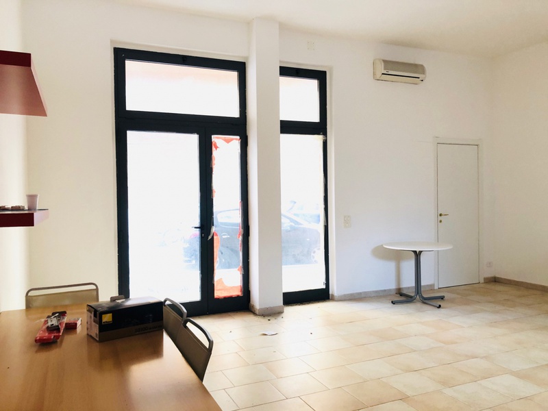 2 - vente commerce grosseto toscane italie