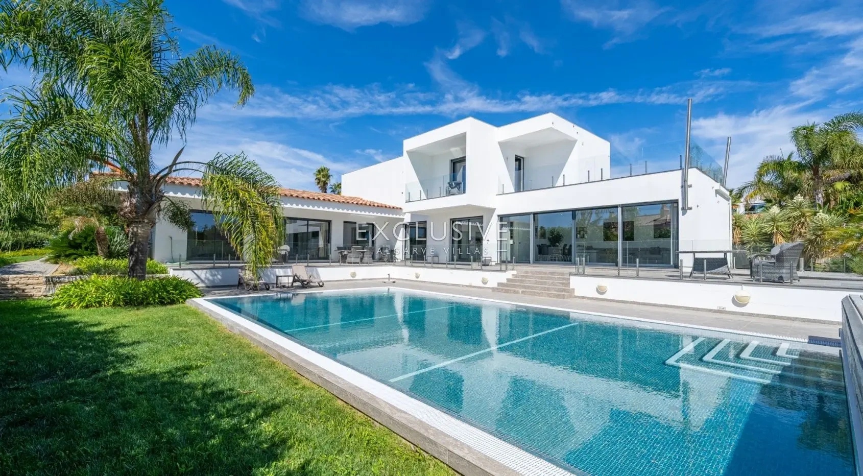 1 - venta villa a pie de playa lagos algarve portugal
