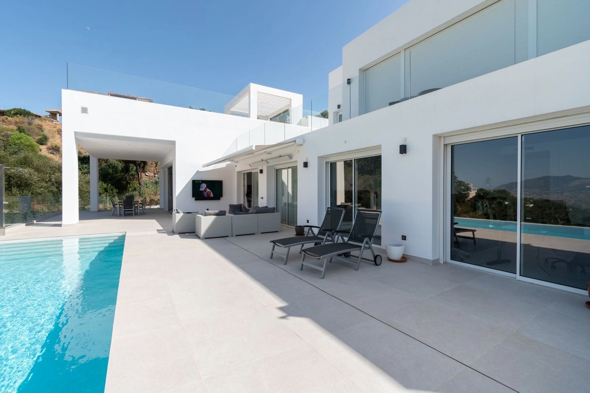 2 - venta casa ojen andalucía españa