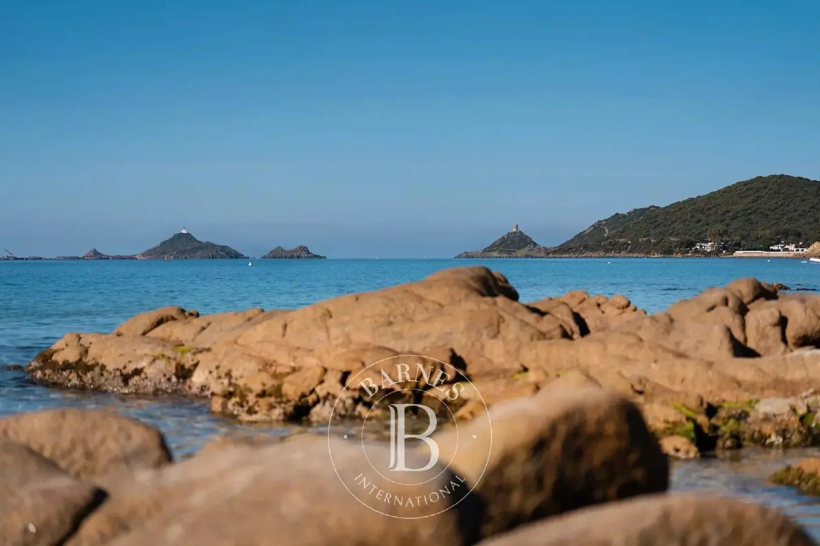 2 - vente maison pieds dans l'eau ajaccio corse (du-sud) france