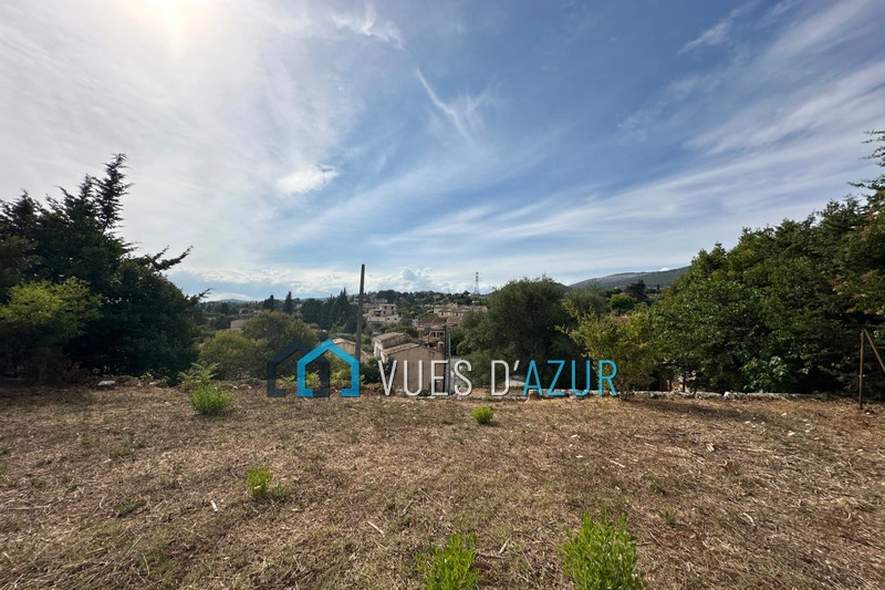 Terreno de 1 500 m²