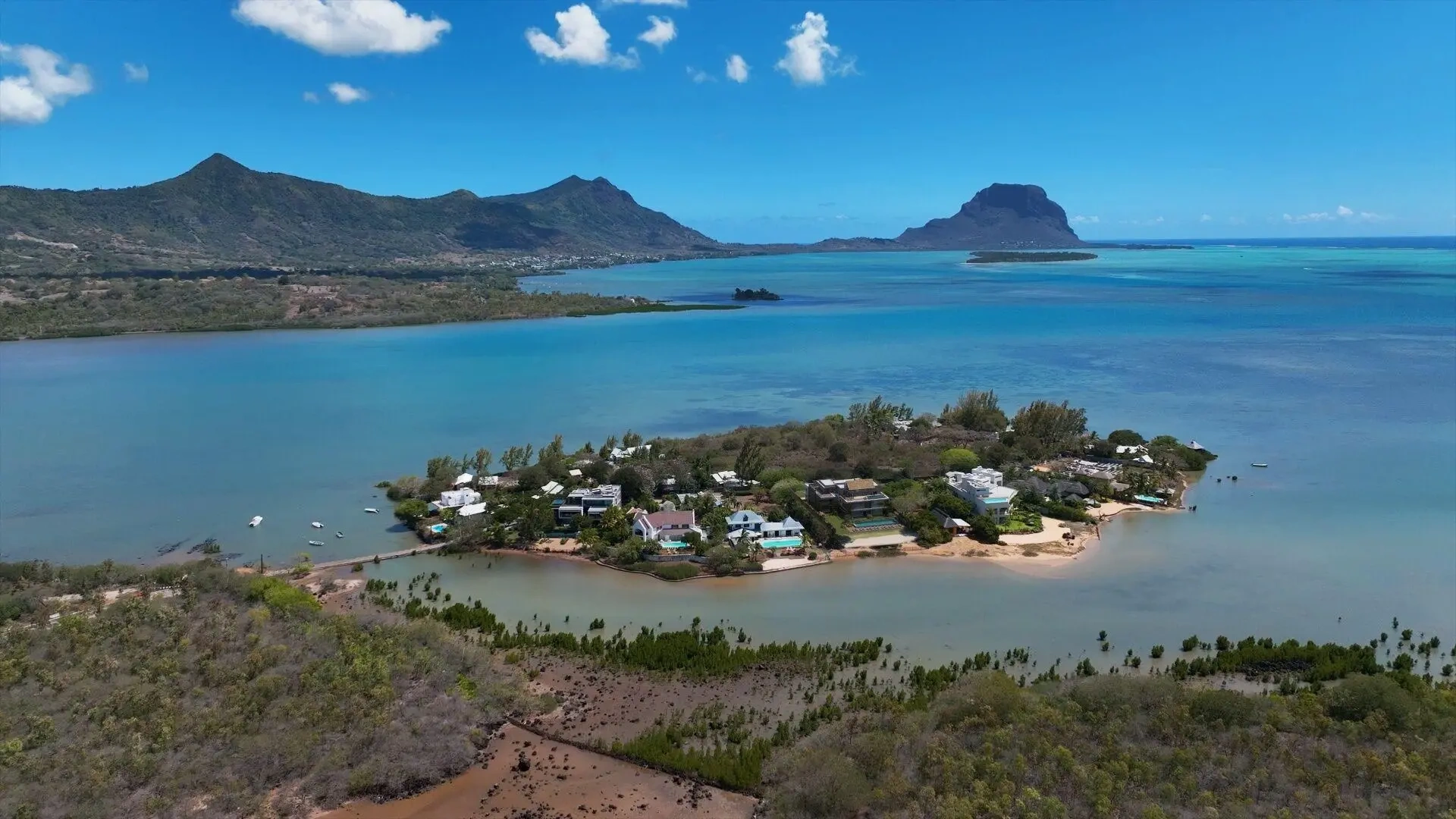 2 - sea view apartment for sale in ilot fortier rivière noire mauritius