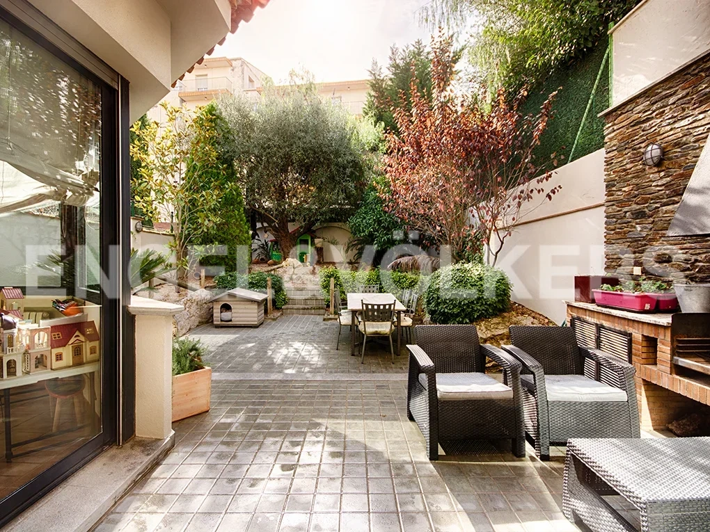 1 - house for sale in figueres catalonia spain