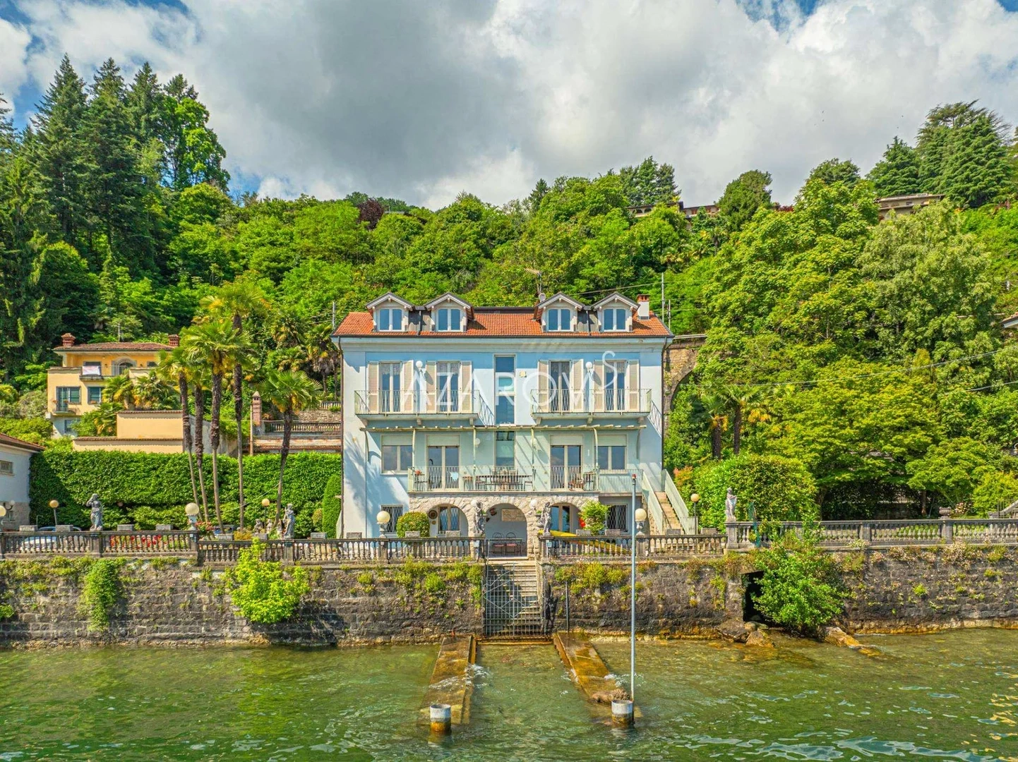 2 - venda casa frente ao mar stresa piemonte itália