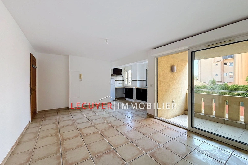 2 - apartment for sale in golfe juan alpes-maritimes france