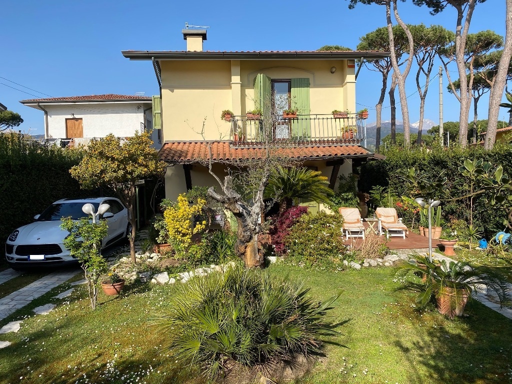 1 - verkoop huis montignoso tuscany italië