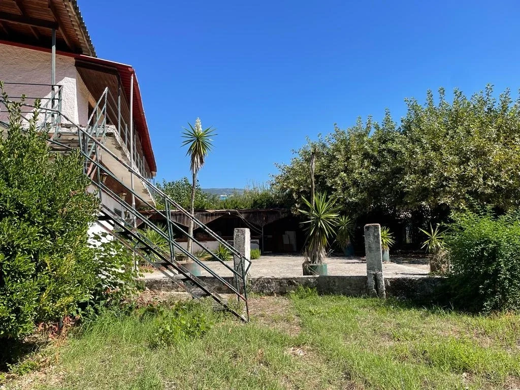 2 - vente immeuble pieds dans l'eau corfu îles ioniennes grèce