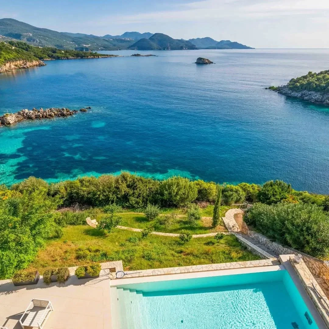 2 - vendita casa fronte mare sivota epiro grecia