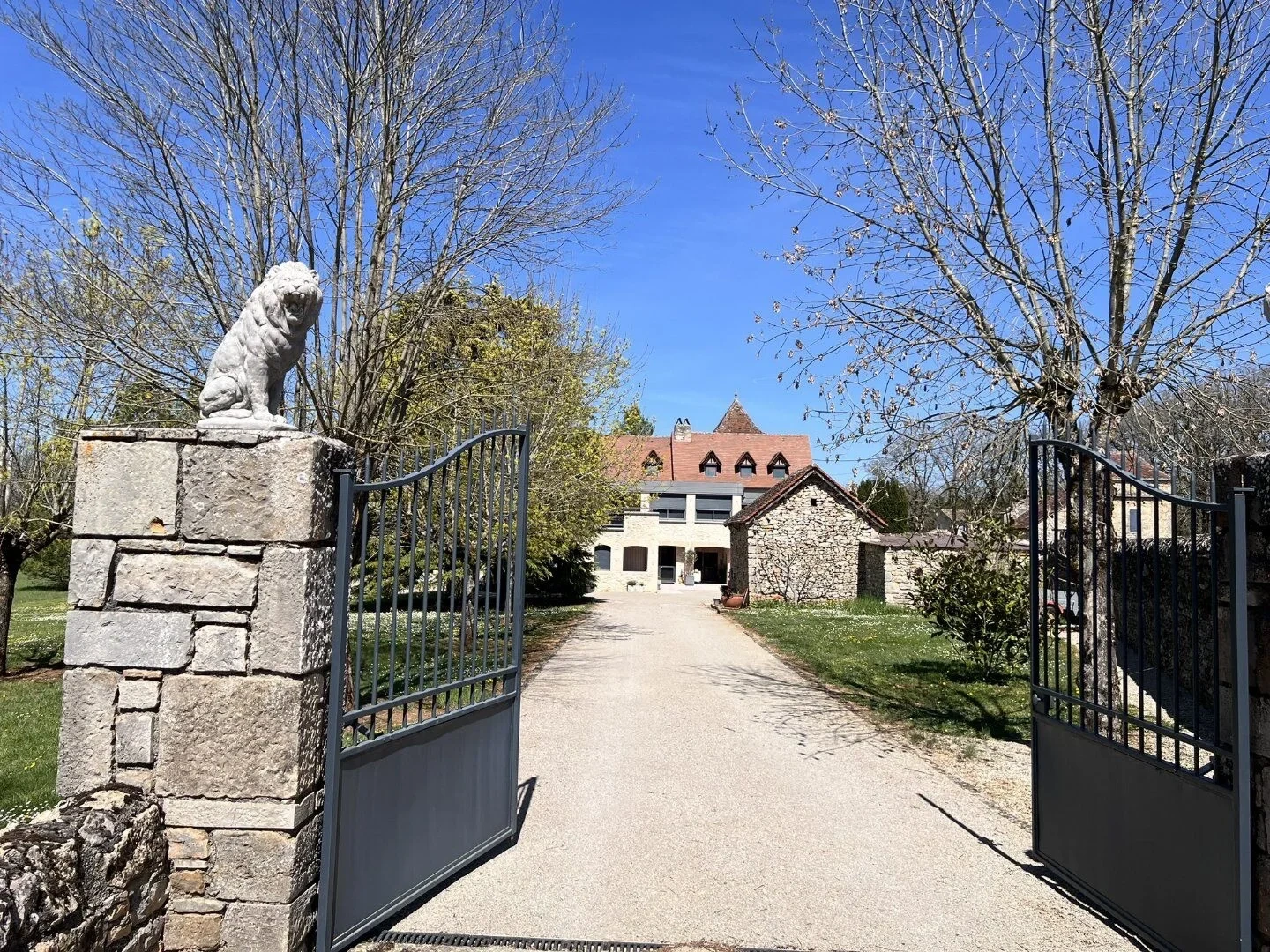 2 - estate for sale in villeneuve gironde france