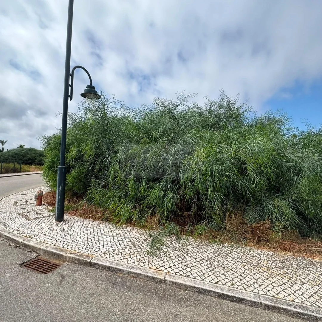 2 - verkoop terrein lagos algarve portugal