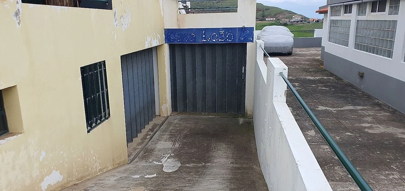 2 - verkoop winkel porto santo madeira portugal