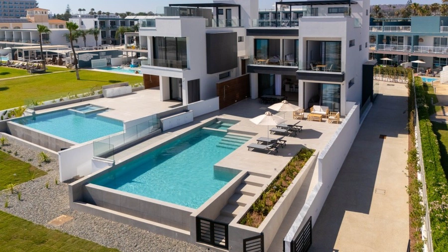 1 - vente villa pieds dans l'eau famagusta famagouste chypre