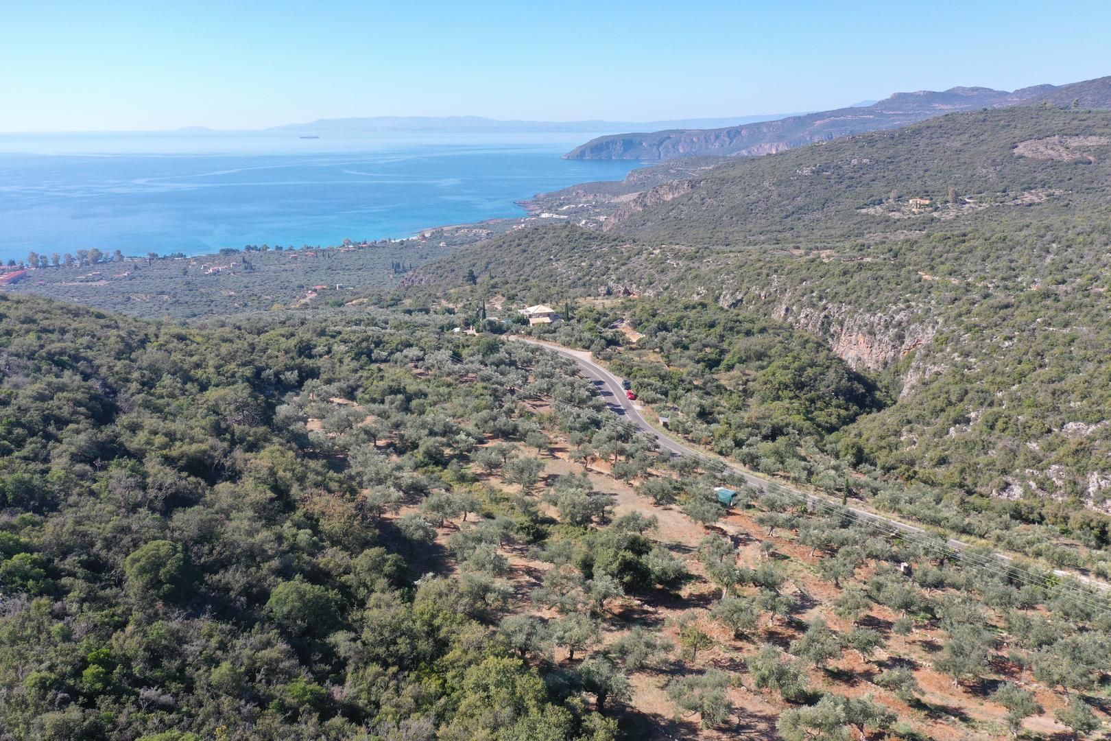 2 - venda terreno vista de mar kardamili peloponeso grécia