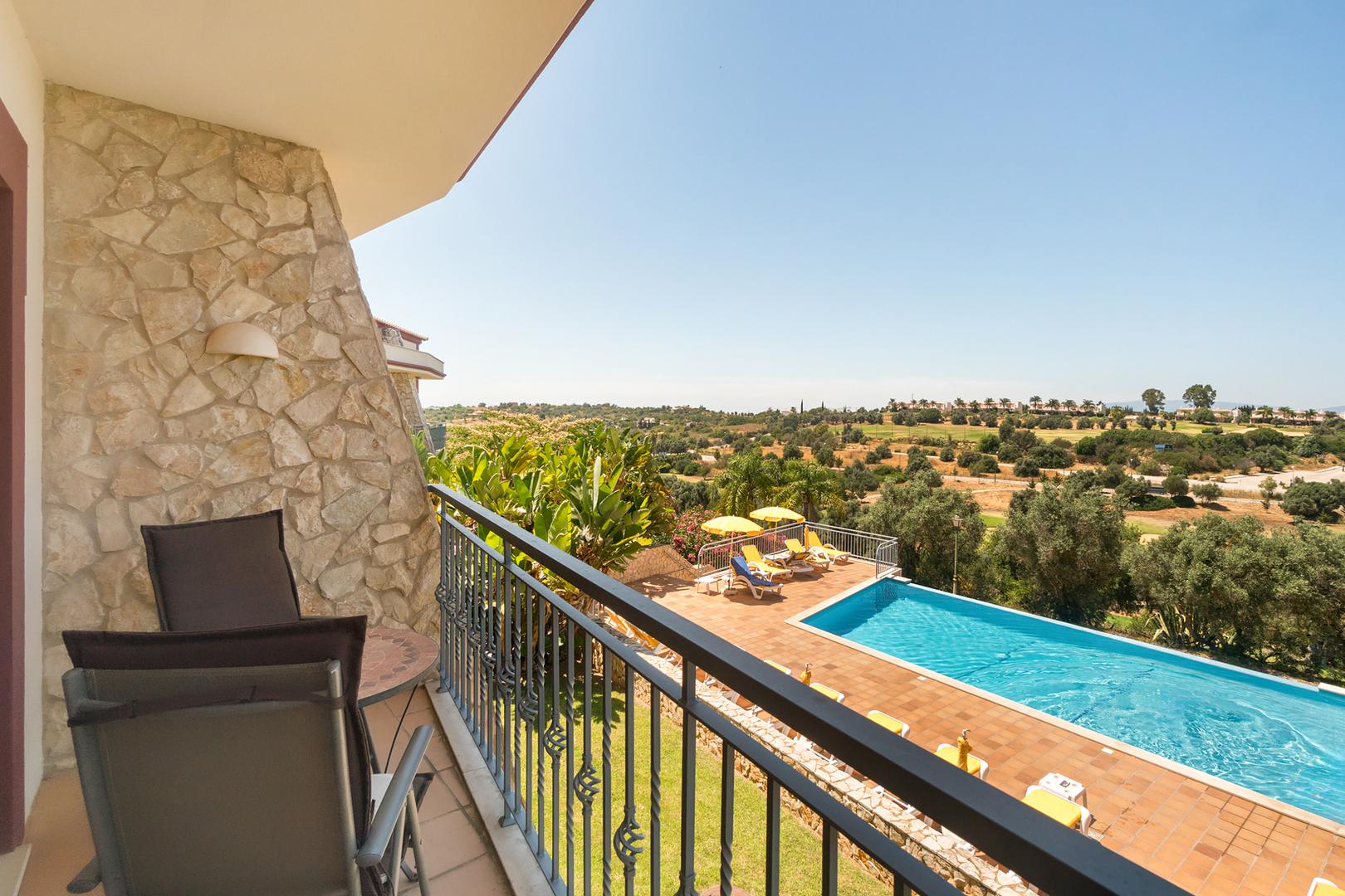 1 - apartment for sale in vale da pinta algarve portugal