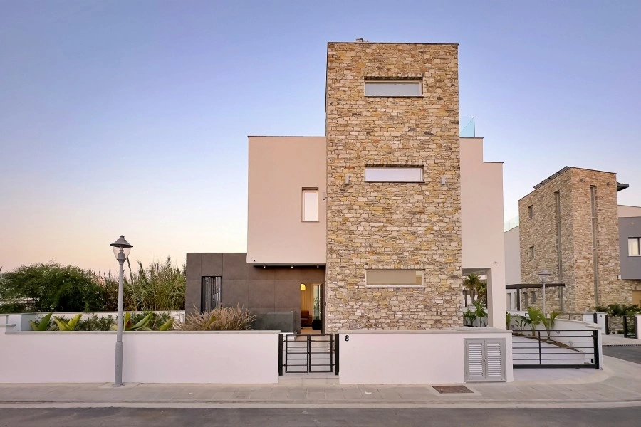 2 - vente villa famagusta famagouste chypre