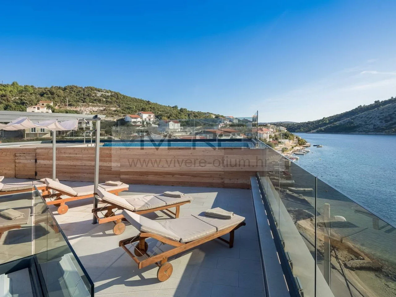 1 - vente maison pieds dans l'eau vinišće split-dalmatie croatie