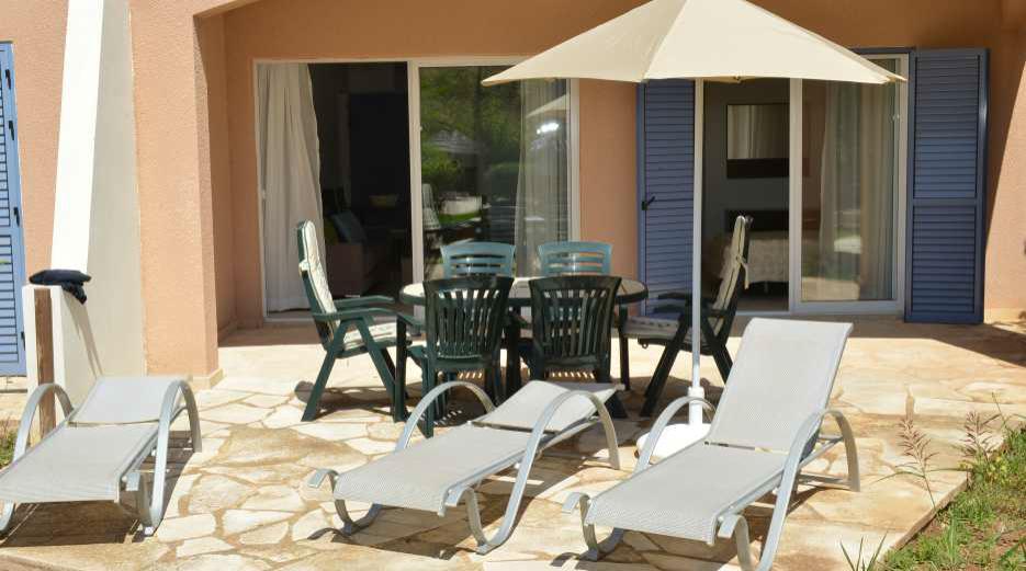 Appartement plage à pied avec piscine