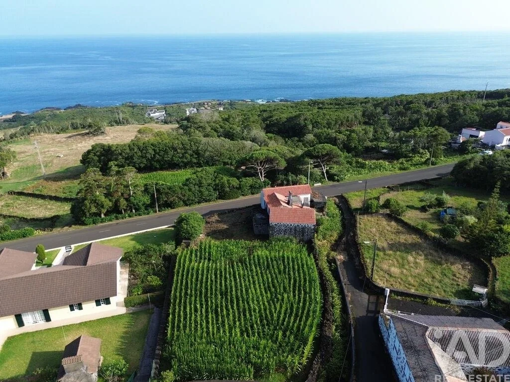 2 - house for sale in lajes do pico the azores portugal