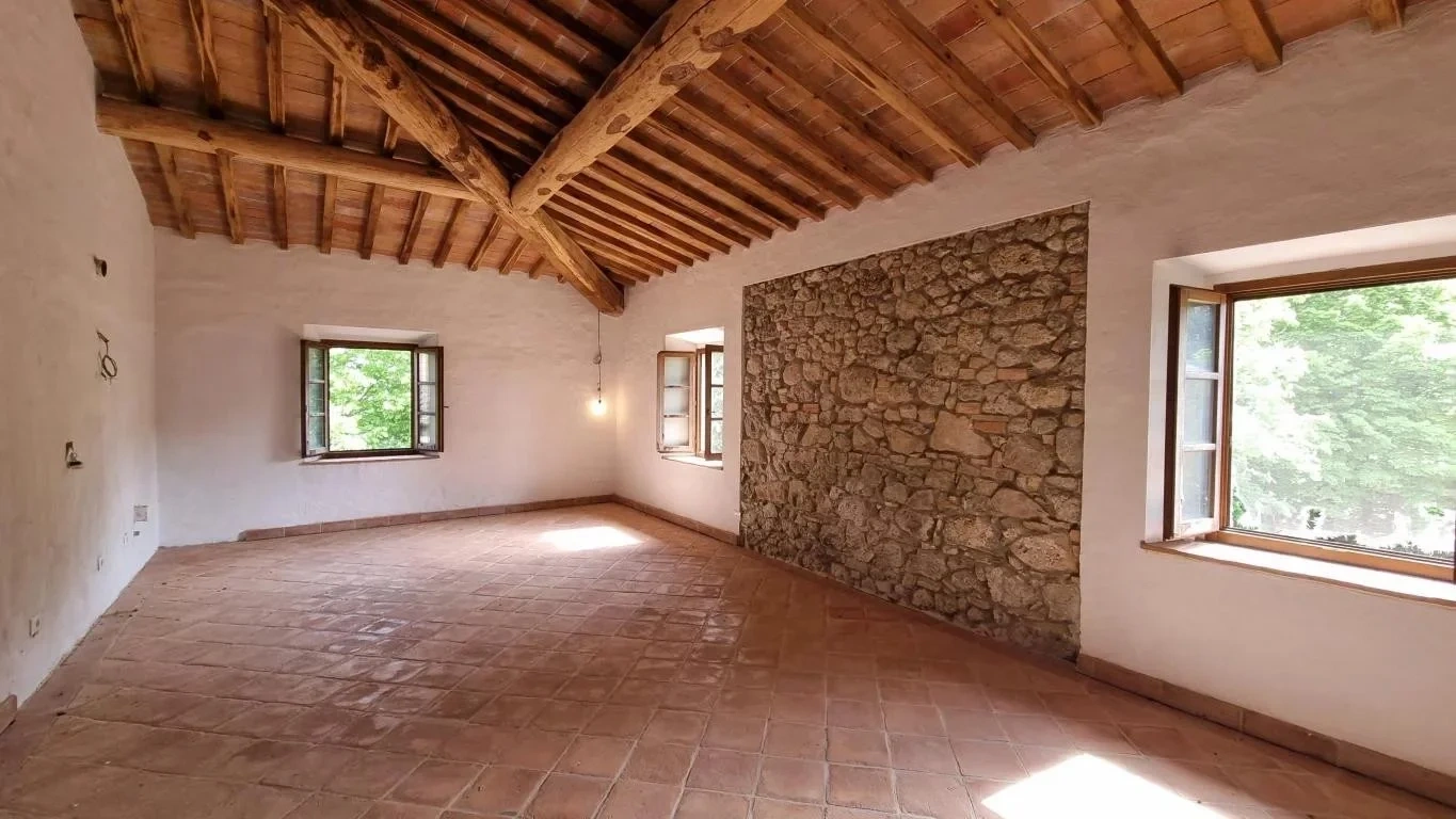 2 - verkauf wohnung volterra toskana italien