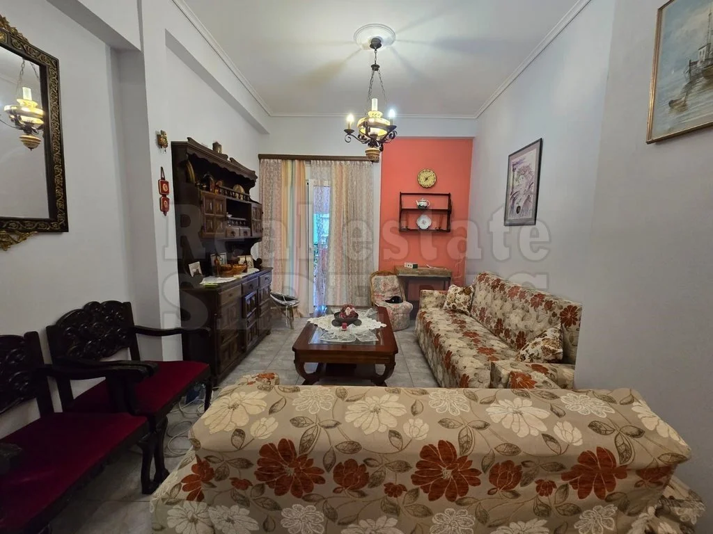 2 - waterfront apartment for sale in loutráki peloponnese greece