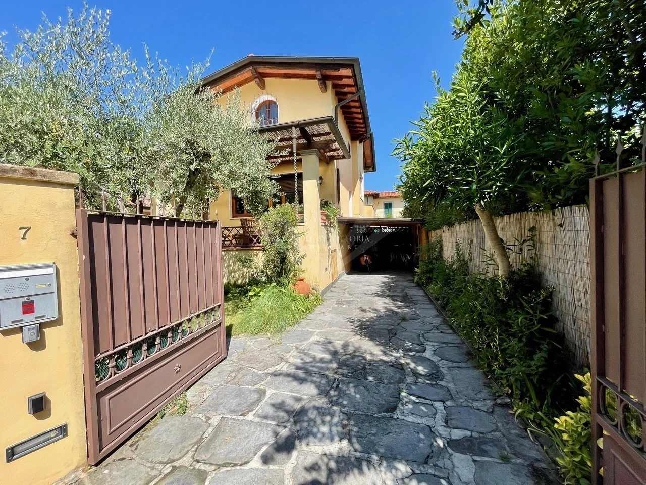2 - venta casa pietrasanta toscana italia