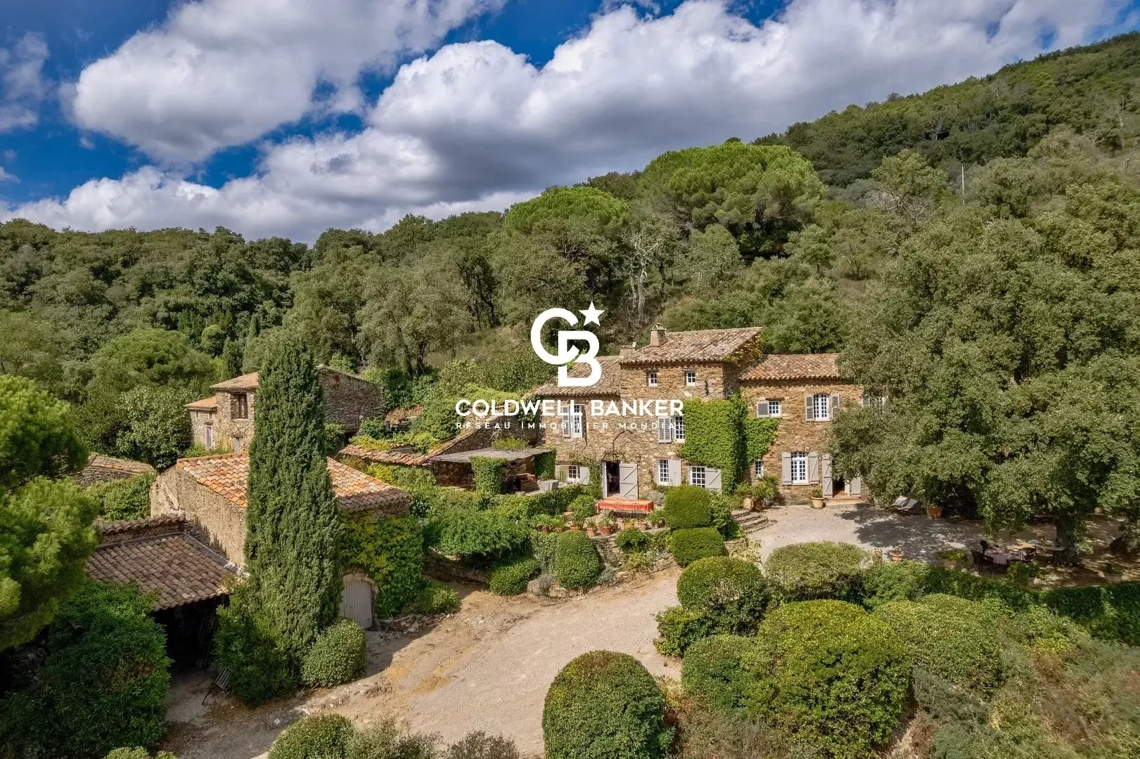 2 - venta casa la garde-freinet var francia