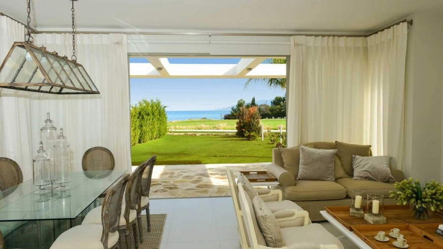 1 - vente villa pieds dans l'eau paphos paphos chypre
