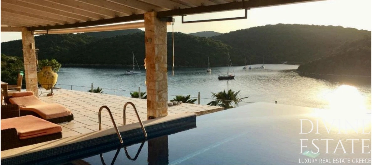 2 - vendita villa fronte mare sivota epiro grecia