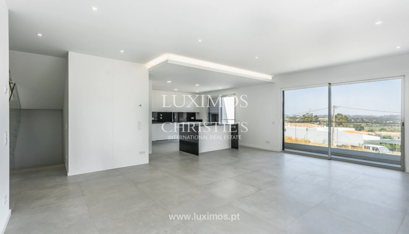 2 - house for sale in portimão algarve portugal