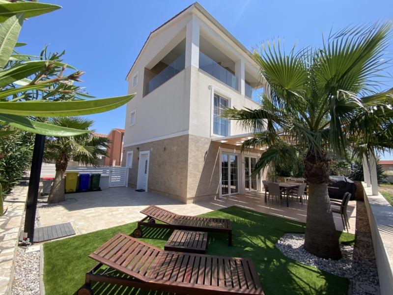 1 - vendita casa fronte mare medulin istria croazia