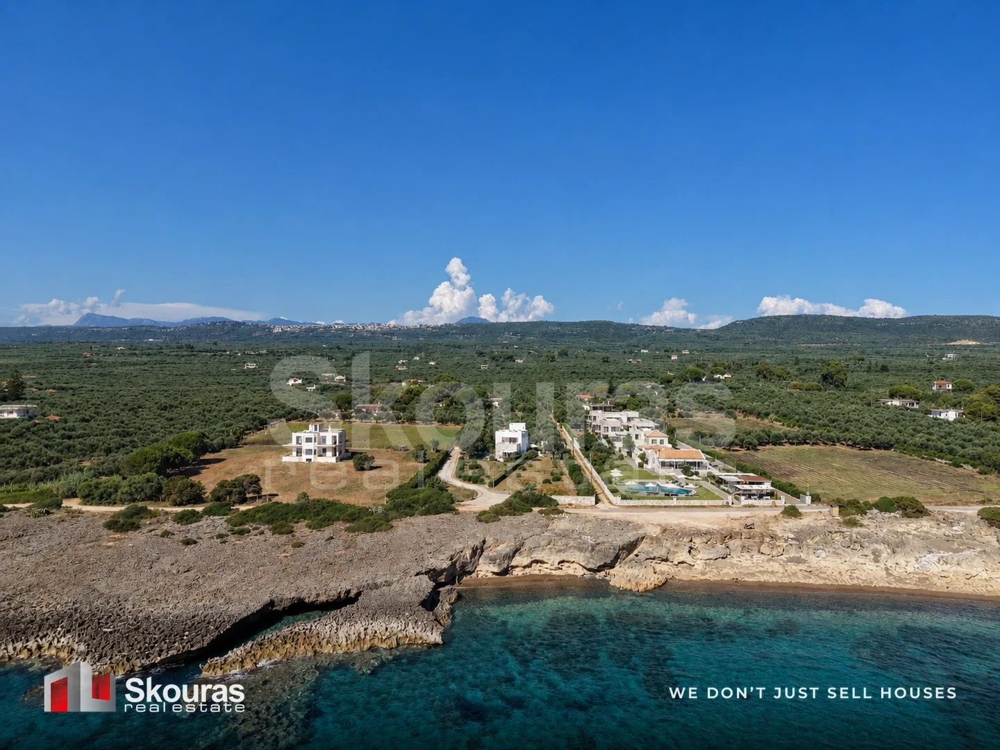 2 - venda villa frente ao mar gargaliánoi peloponeso grécia