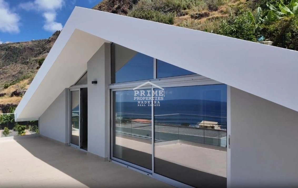 2 - vendita casa fronte mare calheta madera portogallo