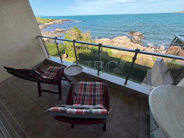 2 - verkauf wohnung direkt am wasser chernomorets burgas bulgarien