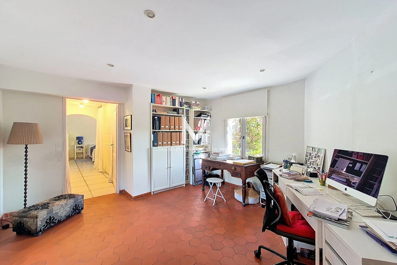 2 - house for sale in le plan-de-la-tour var france