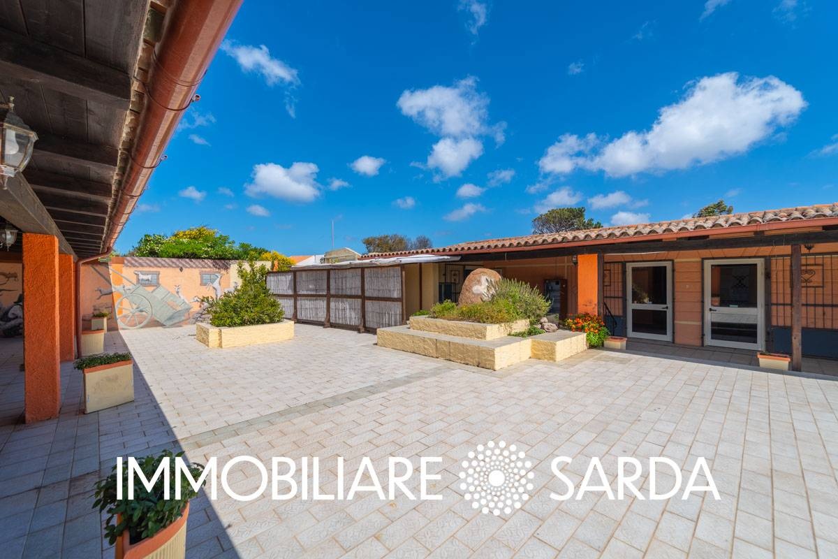 1 - verkoop winkel strand to voet palau sardinia italië