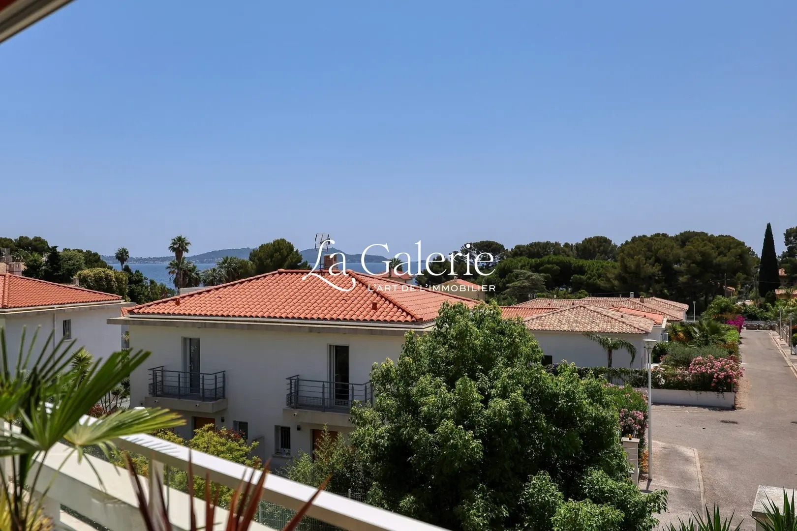1 - vente appartement vue mer carqueiranne var france