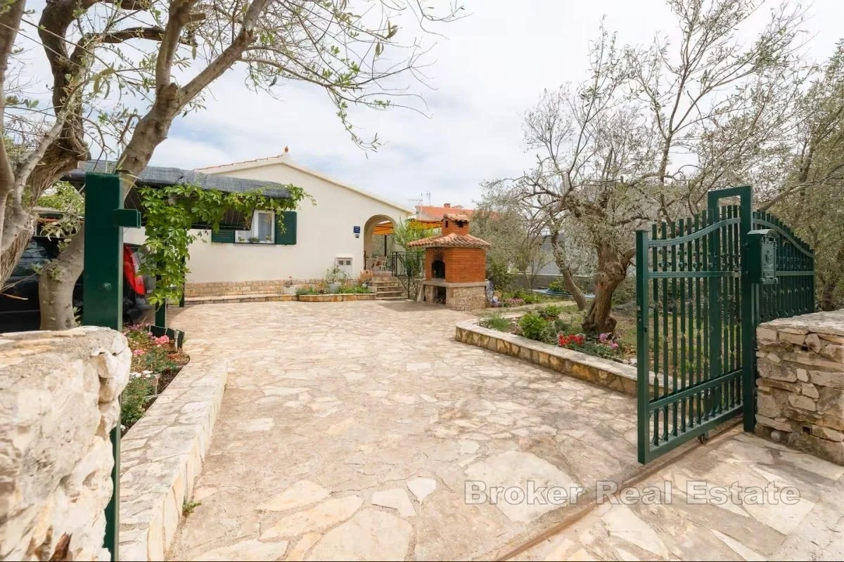2 - vente maison plage à pied rogoznica šibenik-knin croatie