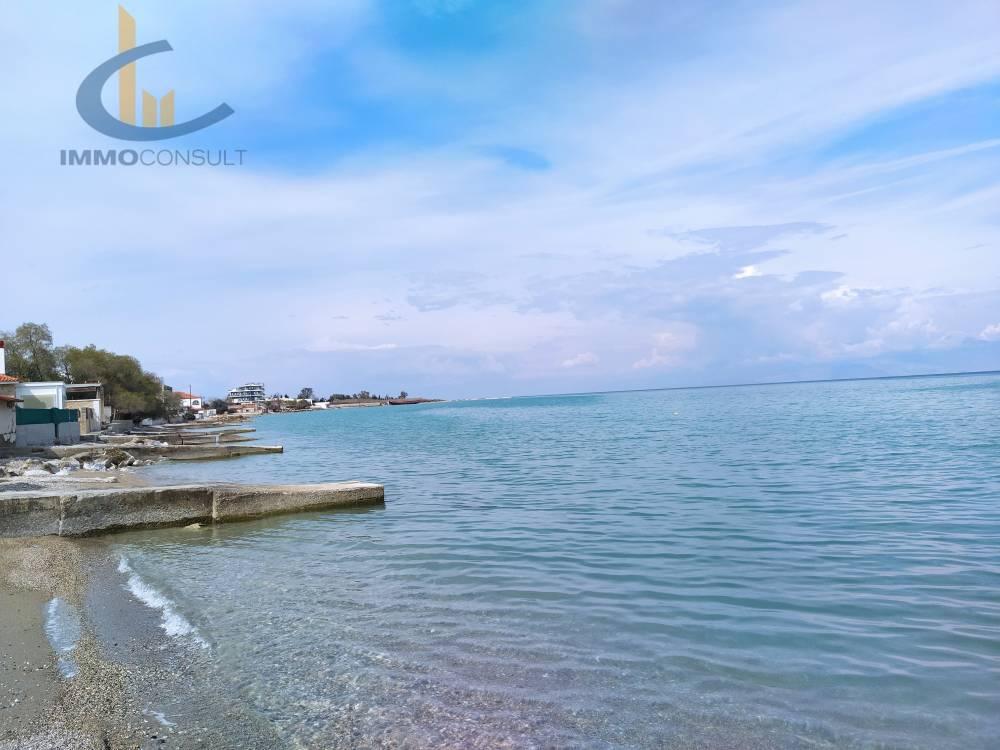 2 - vente maison pieds dans l'eau kórinthos péloponnèse grèce