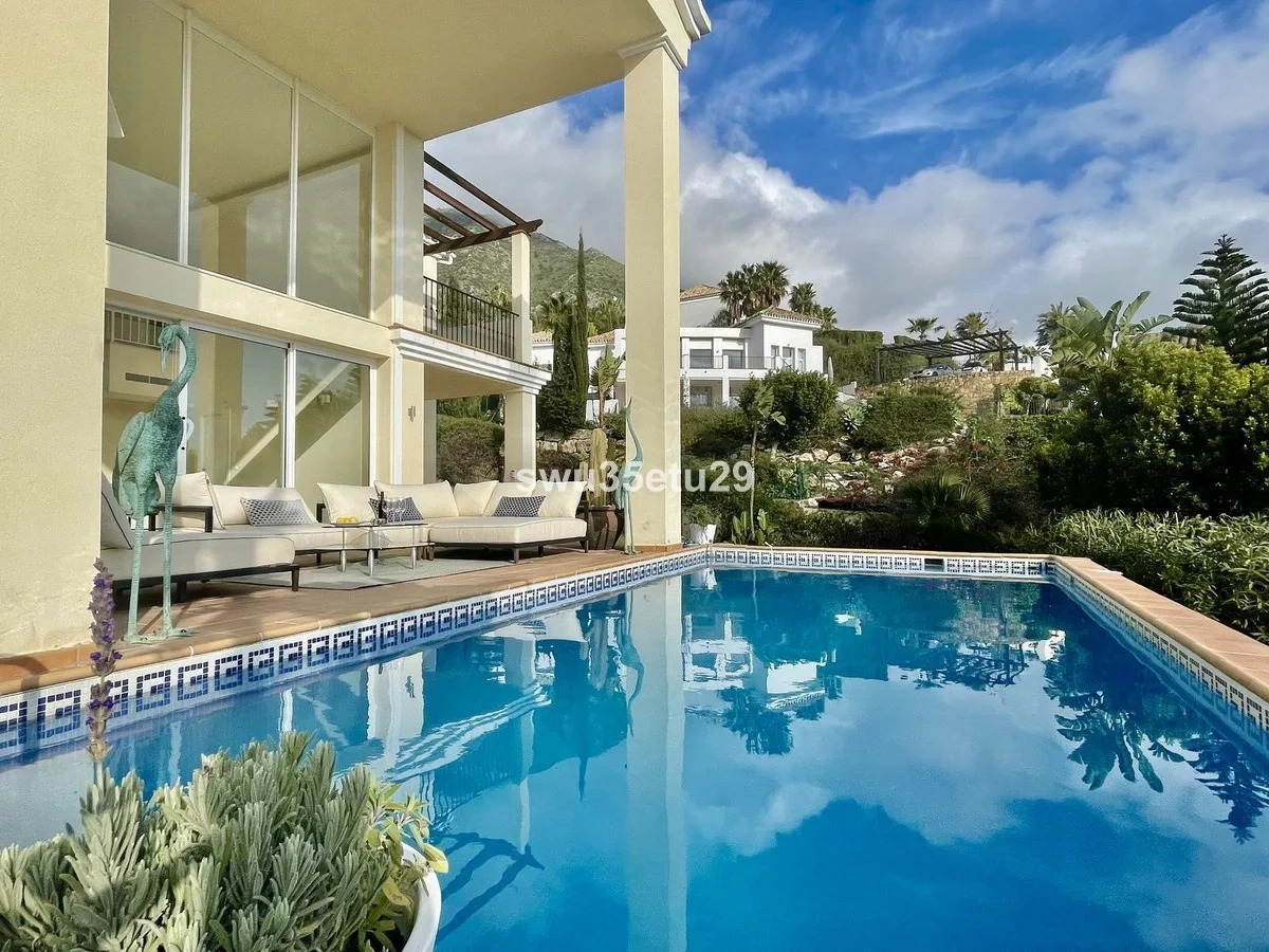 2 - house for sale in istan andalusia spain